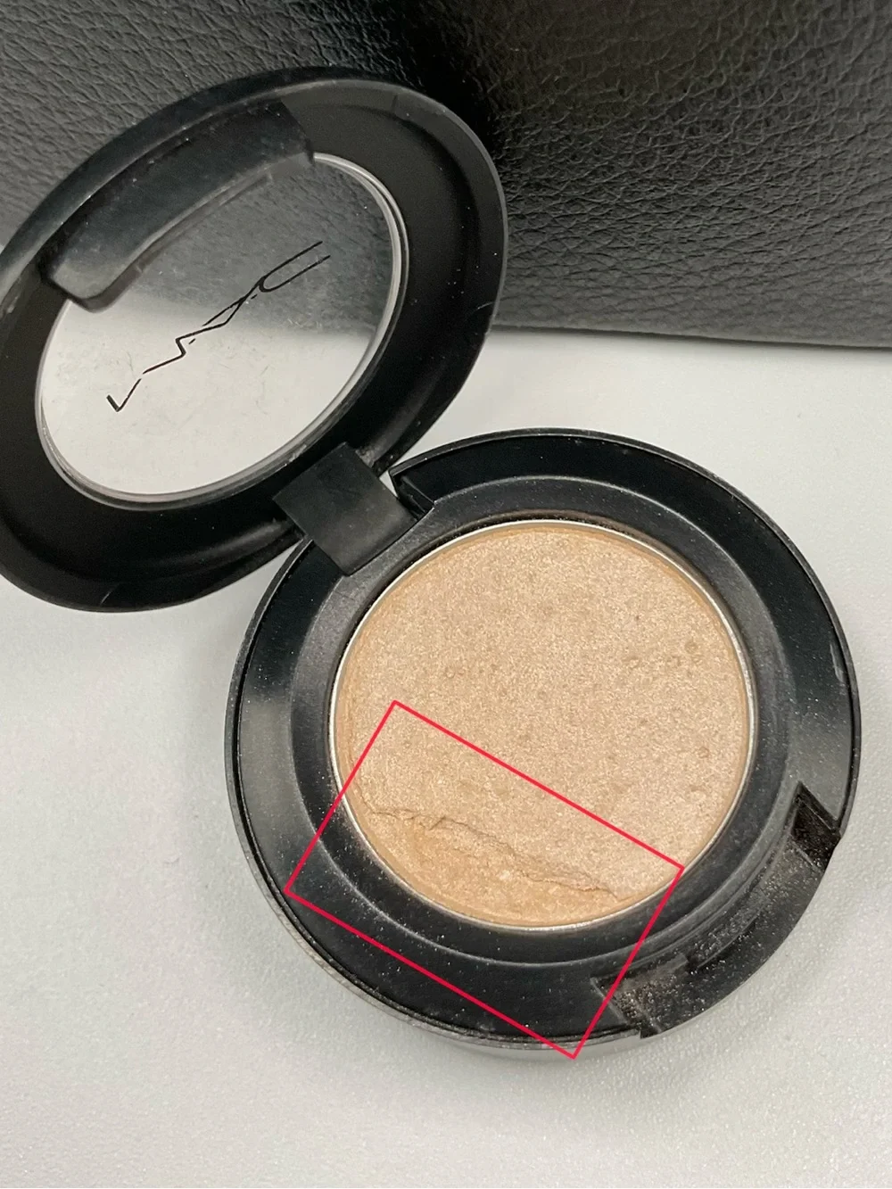MAC Cosmetics Veluxe Pearl Eyeshadow in Dazzleshadow - Discontinued